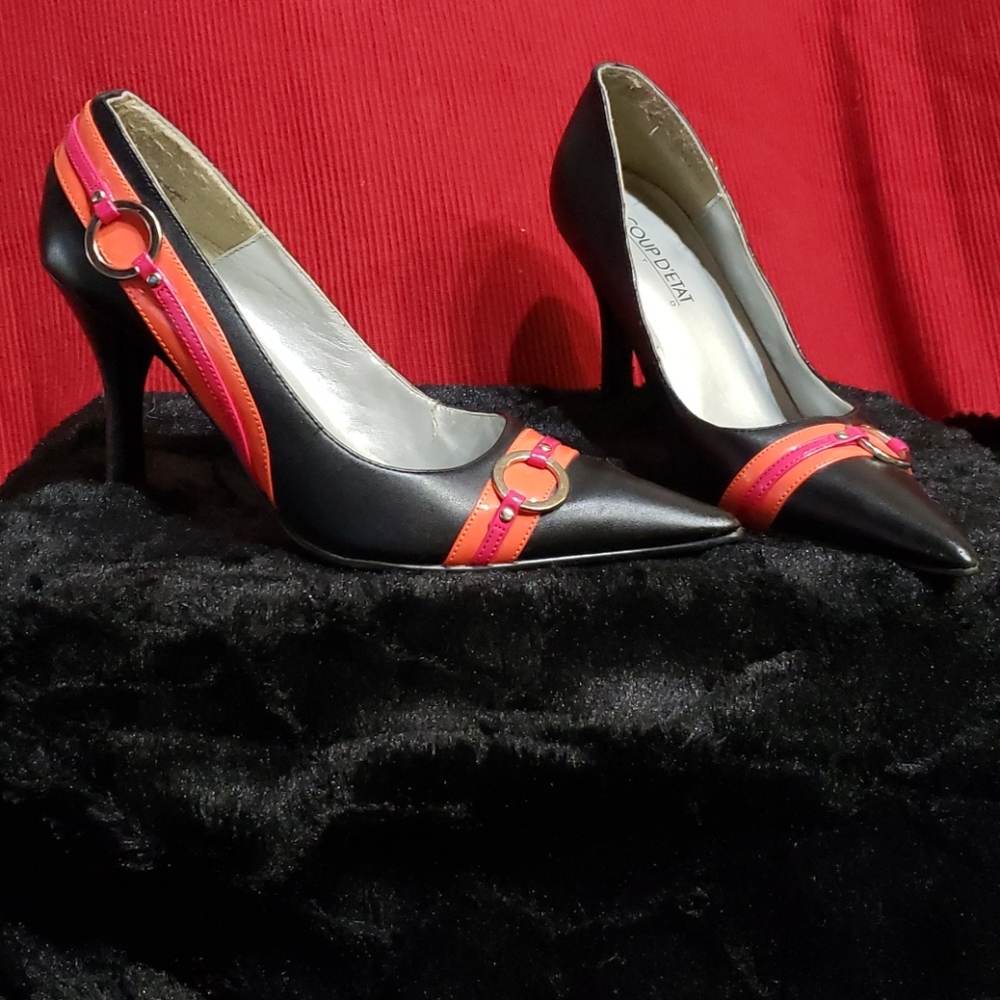 Shoes - Picture 2 of 4